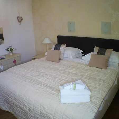 فندق مبيت وإفطار The Lavender House Montembœuf